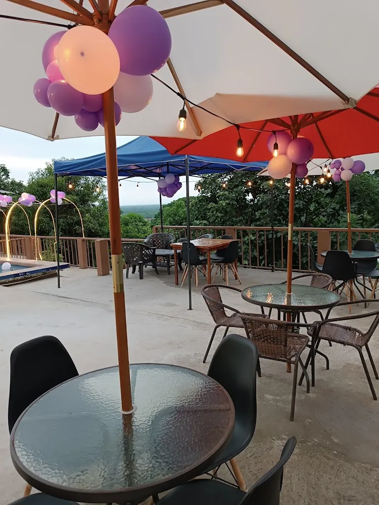 24.11 Más que un Bar_Arenillas_slider_image_1