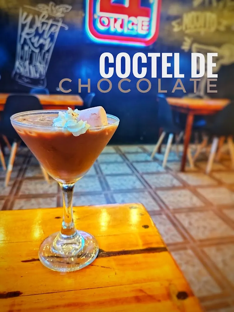 24.11 Más que un Bar_Arenillas_slider_image_3