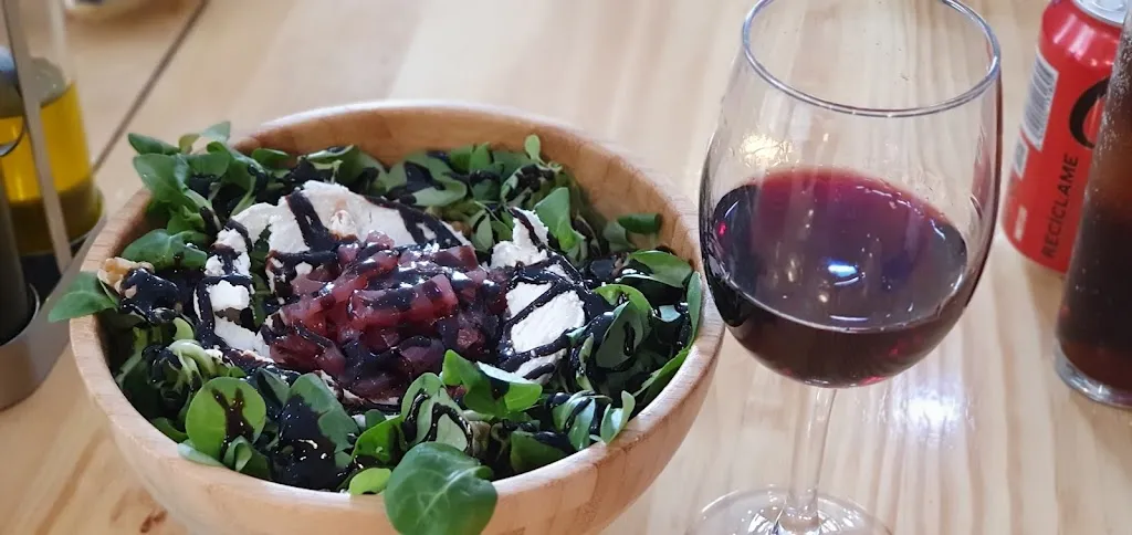 Herbert Xavier Dmello_Pizzcolabis_Buitrago_review