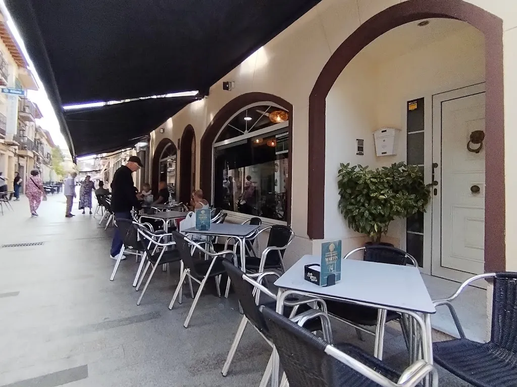 Cervecería Marisquería Martín restaurant in Buitrago