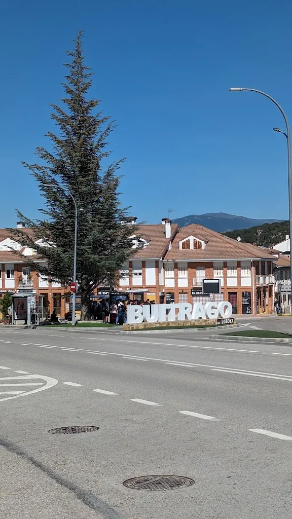 Stephen Ryan_Cervecería Álvarez y Loterías y apuestas del Estado_Buitrago_review