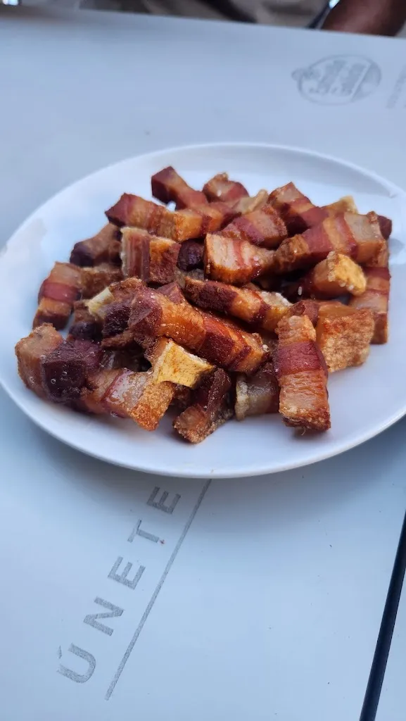 Kenny Gomez_Cafetería - Restaurante J.J._Buitrago_review