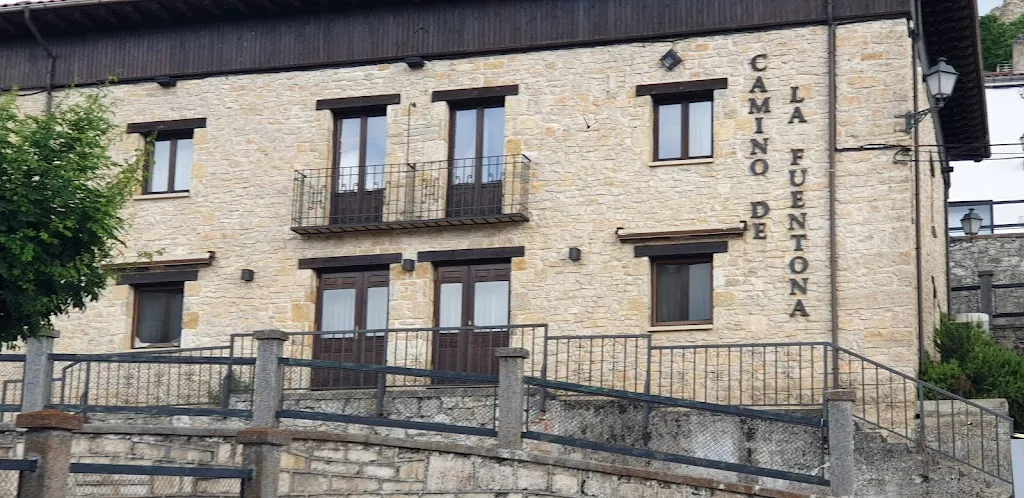 Silvia Pages_Camino De La Fuentona_Cabrejas del Pinar_review