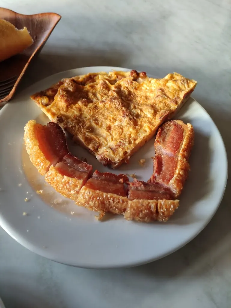 Eli Garcia_Meson Carro_Burgo de Osma-Ciudad de Osma_review