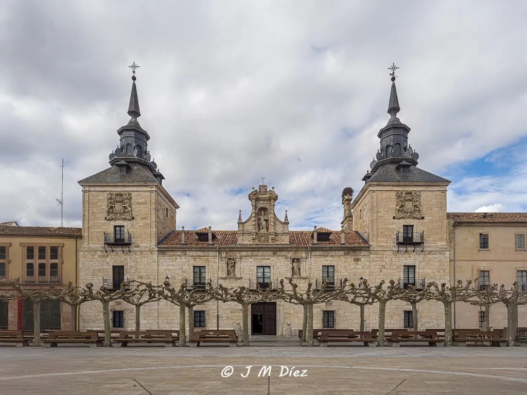 Plaza Mayor de Burgo de Osma_Burgo de Osma-Ciudad de Osma_slider_image_3