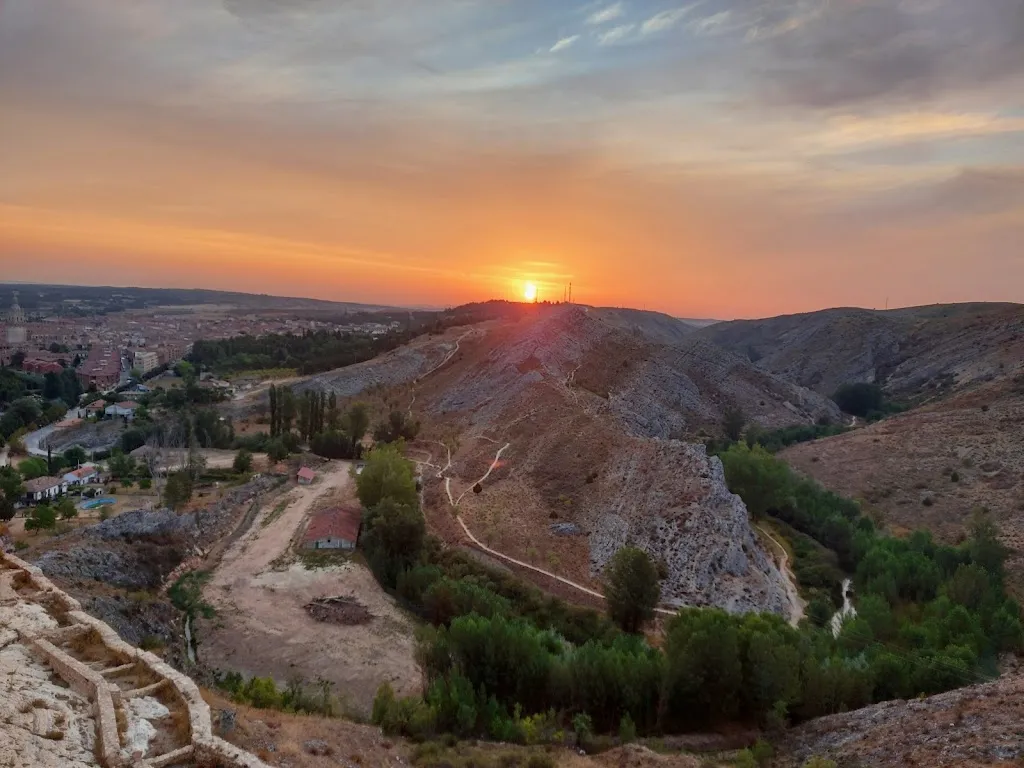 Ian Burnell_Castillo de Osma_Burgo de Osma-Ciudad de Osma_review