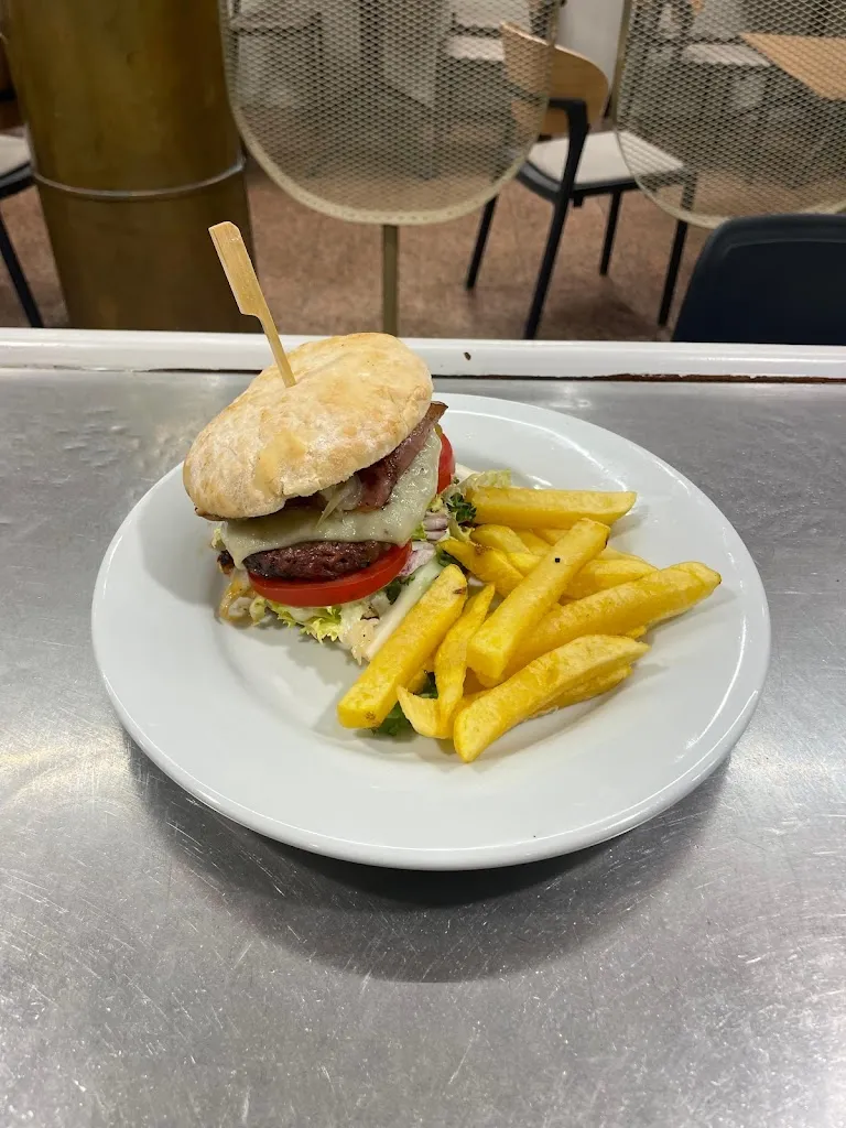 Cafeteria 2000 restaurant in Burgo de Osma-Ciudad de Osma