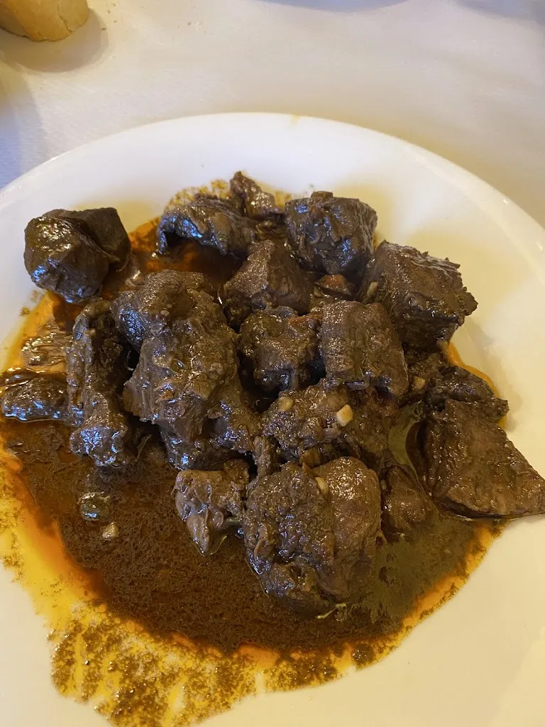 Laura Martínez_Mesón Julio Casarejos_Casarejos_review