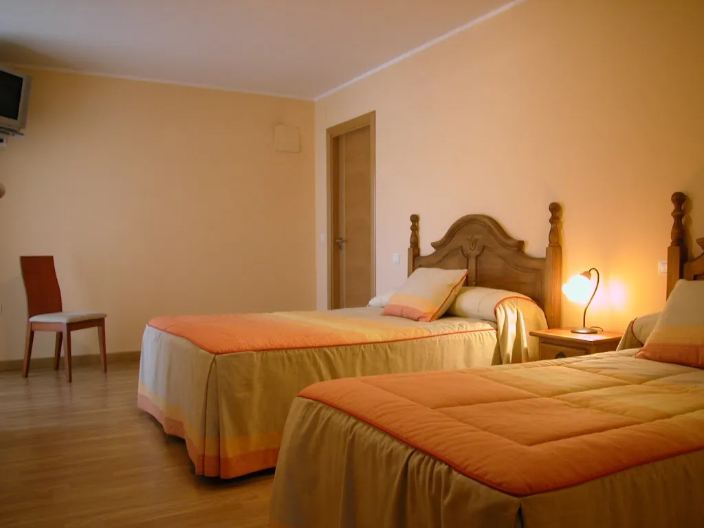 Hotel Restaurante Brezales_Espejón_slider_image_2