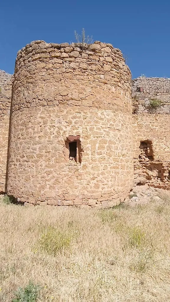 Tru Glup_Caracena Castle_Fresno de Caracena_review