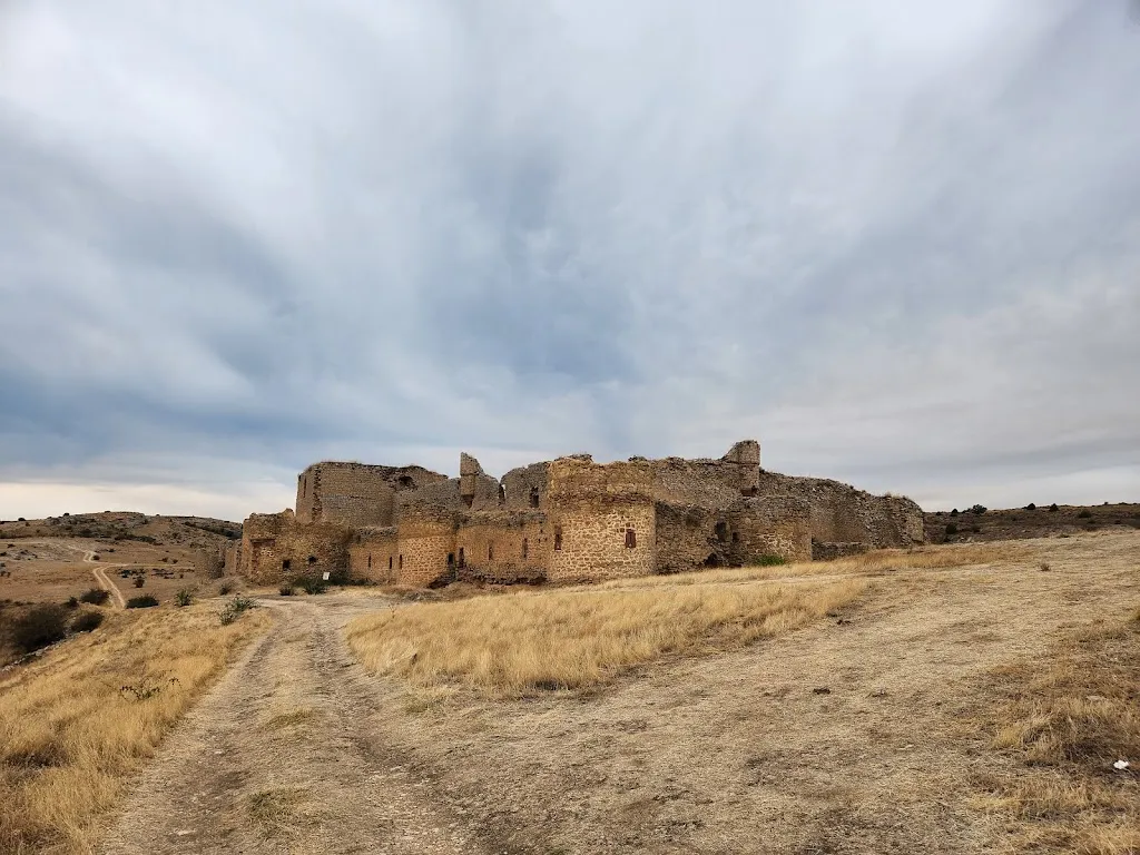 IO - Rocio Bouzo Lopez_Caracena Castle_Fresno de Caracena_review
