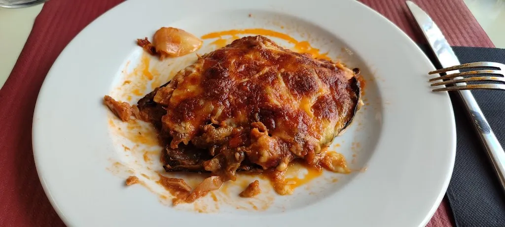 Mª Angeles Regalado_Saminhaan_Fuentelmonge_review