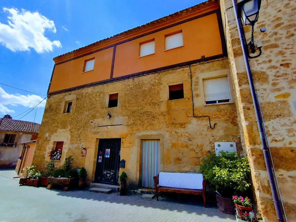 Casadelavilla de Fuentepinilla._Fuentepinilla_slider_image_1