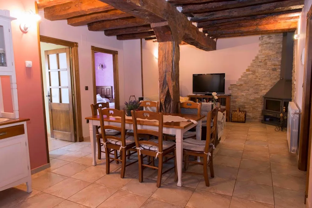 Casadelavilla de Fuentepinilla._Fuentepinilla_slider_image_3