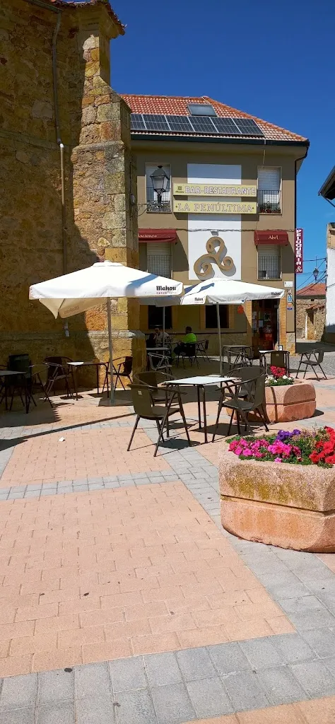 Bar restaurante La Penúltima_Garray_slider_image_3