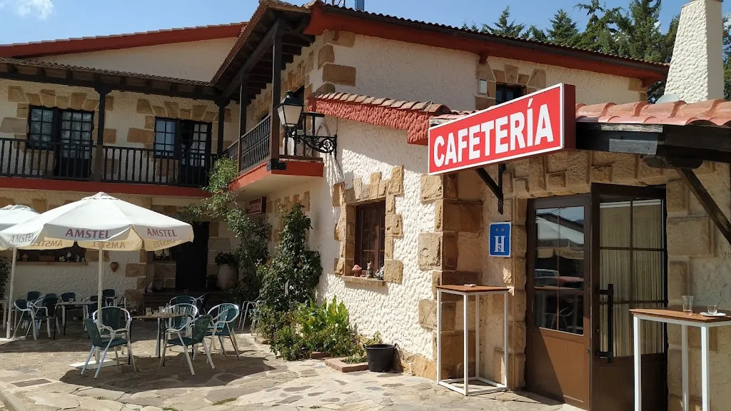 Hotel Rural Hostal Lázaro_Golmayo_slider_image_1