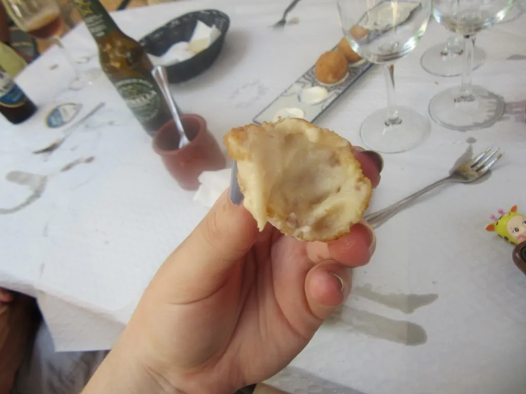 ren g_La Corbata del Malilla_Cuevas del Almanzora_review