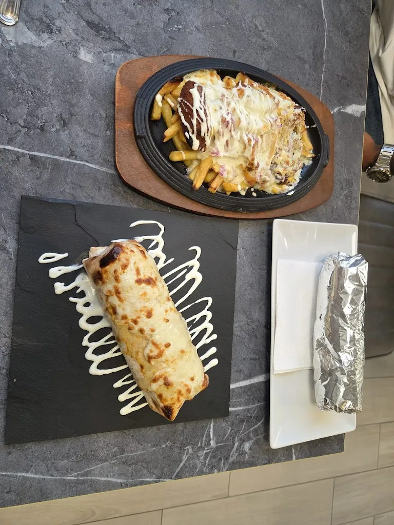 Maikel Alberto Puglia Alvarado_KEBAB HOUSE Él Súltan (KEBABS - TACOS - HAMBURGUESAS)_Cuevas del Almanzora_recensione