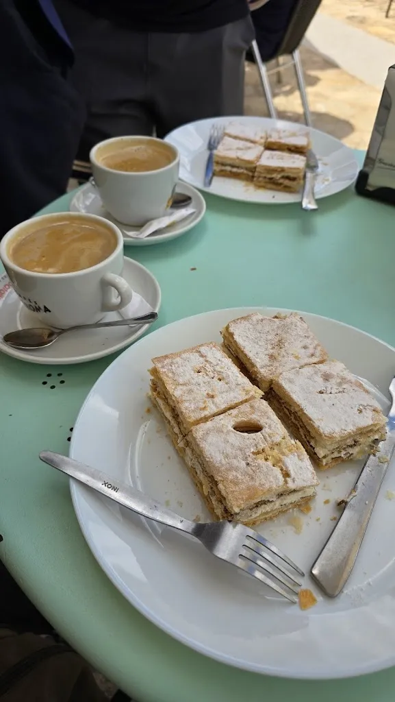 César Angel Catalán_Café Bar Marpon_Medinaceli_review