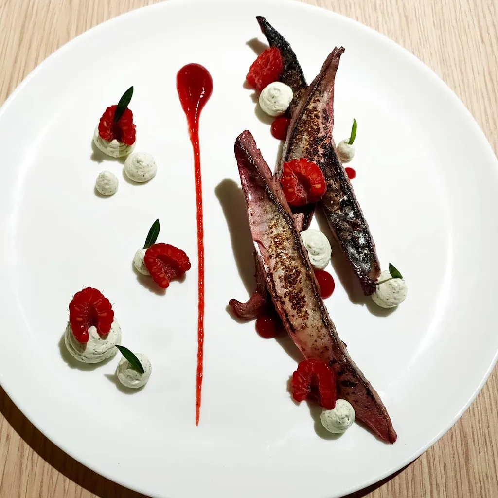 Le BLC - Bistrot La Cozanne_Nolay_slider_image_2