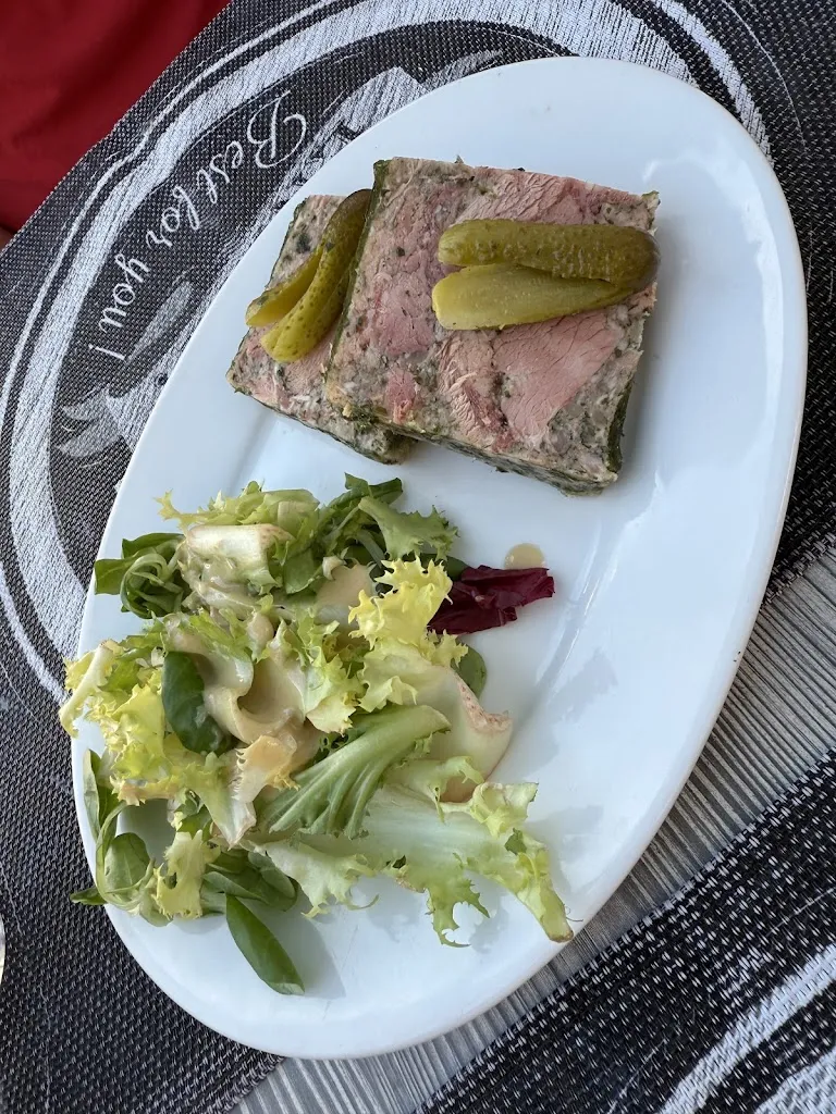 Malaurie Dumontet_Au Tire Bouchon_Nolay_review