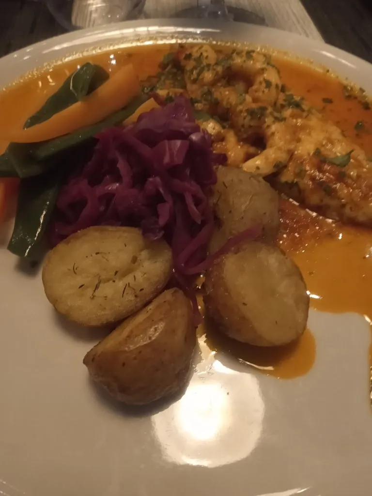 Nubob Edwards_Johnny's Bar & Grill_Oncala_review