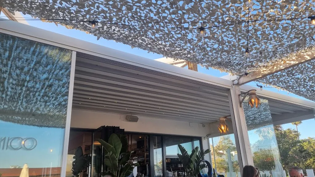 Reda Vai_ÚNICO BEACH RESTAURANT_Oncala_review