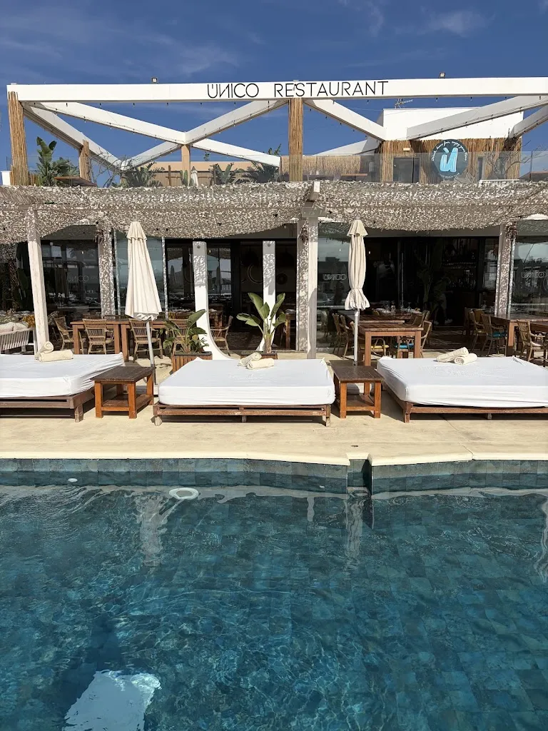 Joseph Parker_ÚNICO BEACH RESTAURANT_Oncala_review