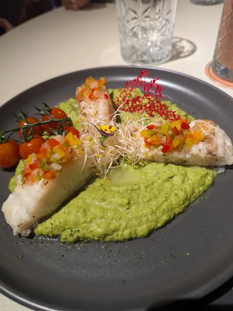 Jade King_PAUZA restaurant bar_Oncala_review