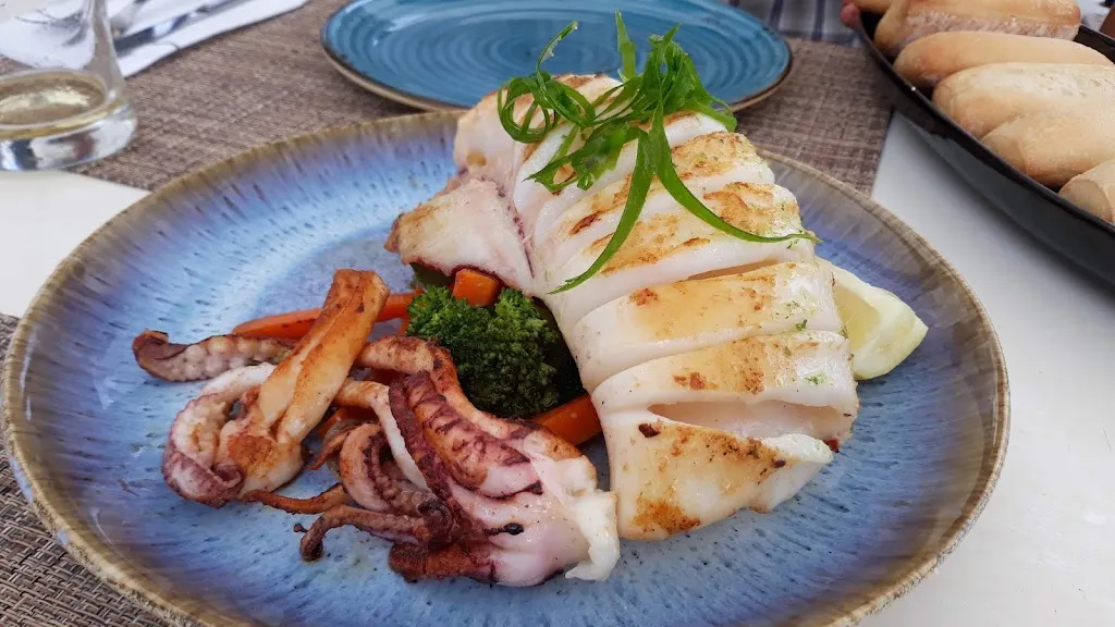 Menu_Ellas Restaurant & Beach_Oncala_image_5