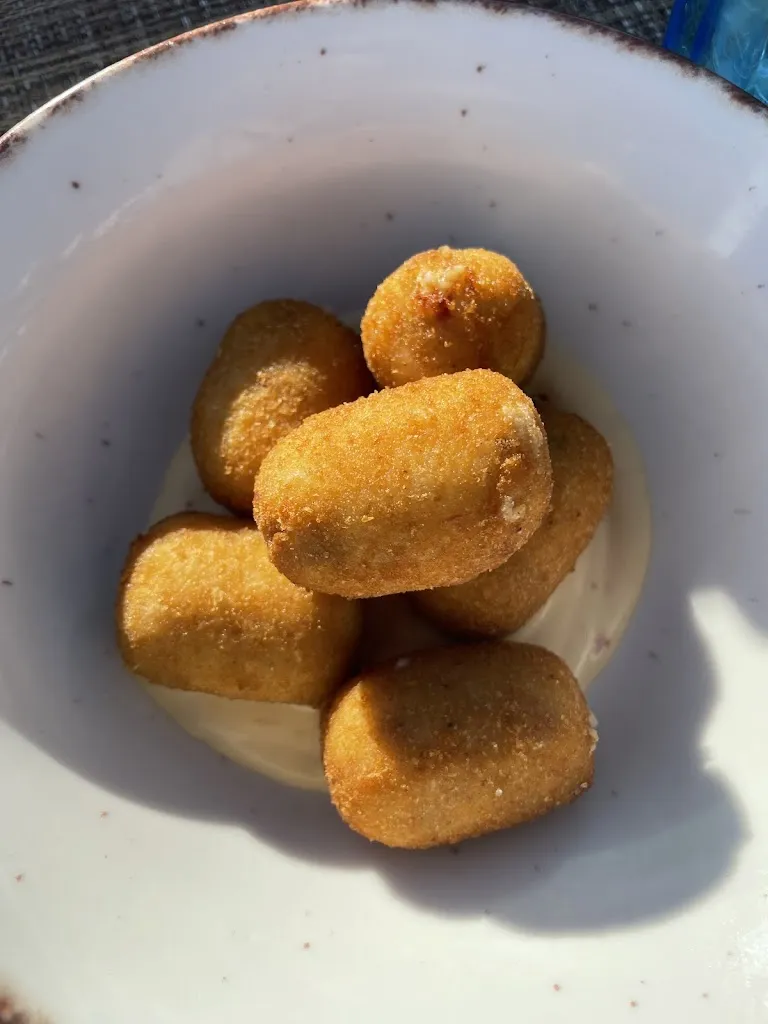 Menu_Ellas Restaurant & Beach_Oncala_image_9