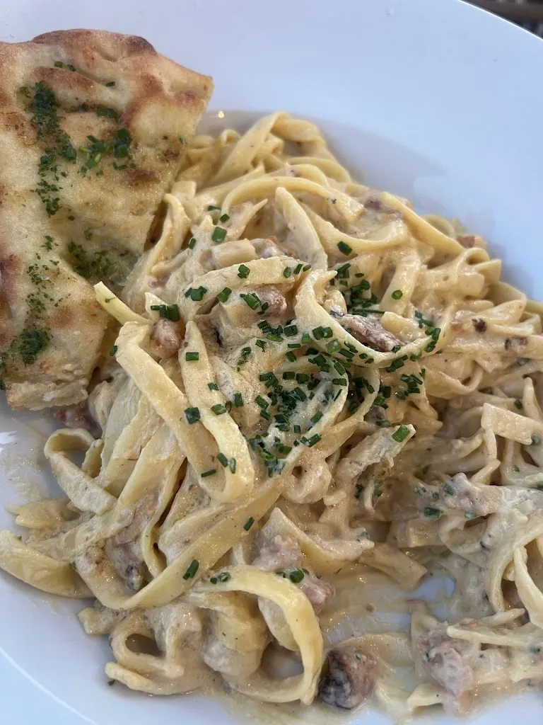 CamillaVodstrup_Ellas Restaurant & Beach_Oncala_review