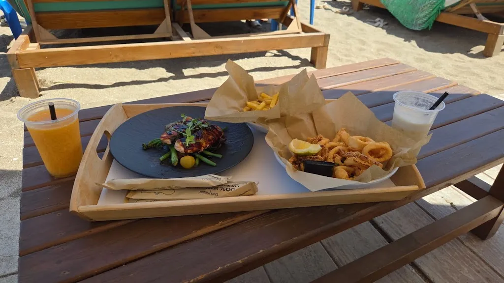 Amir Tafesh_Ellas Restaurant & Beach_Oncala_review