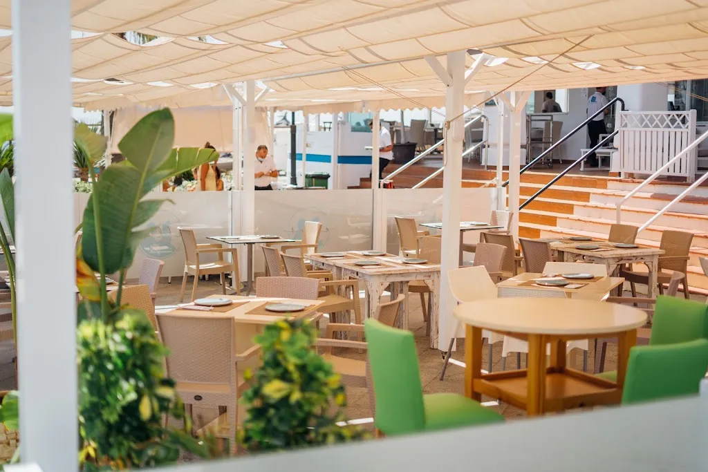 Ellas Restaurant & Beach restaurant in Oncala