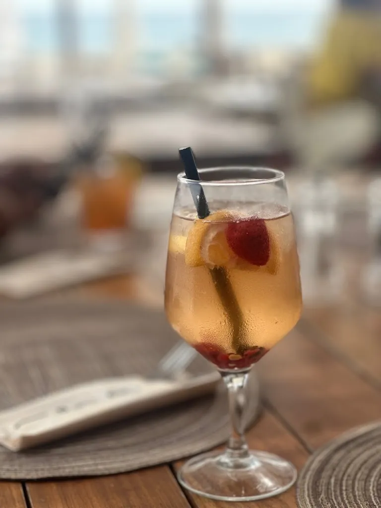 Menu_Los Delfines Beach Restaurant_Oncala_image_8