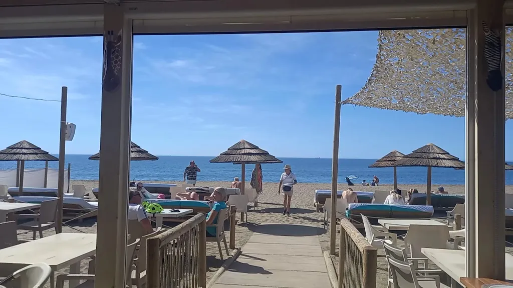 Los Delfines Beach Restaurant_Oncala_slider_image_2