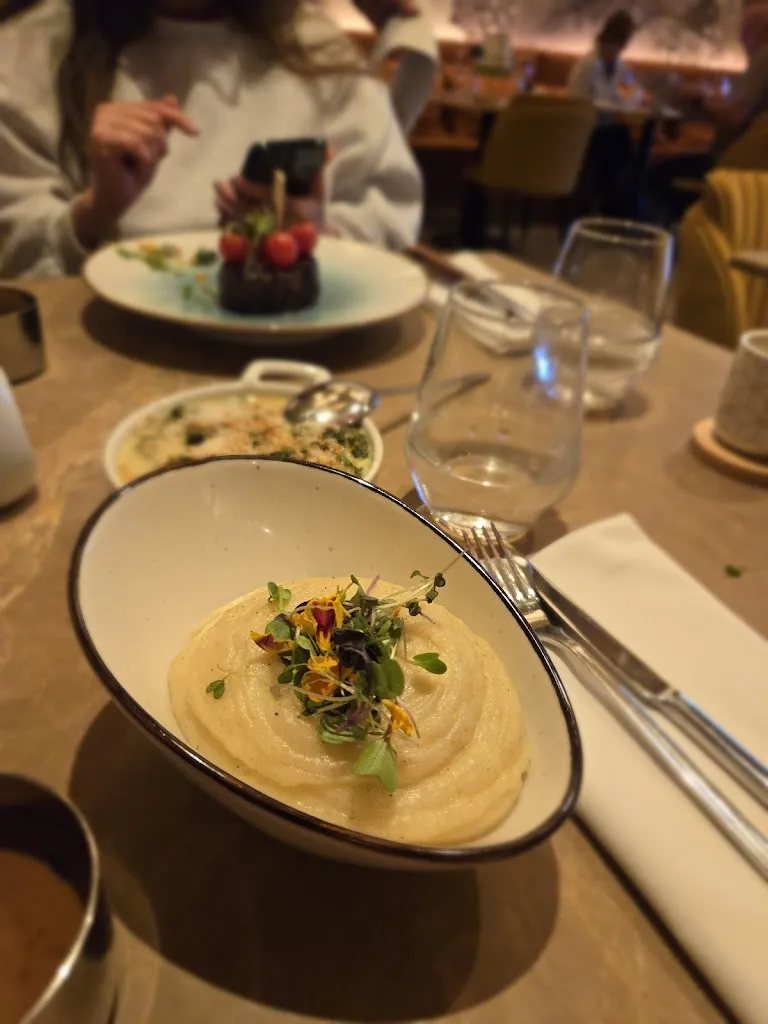 Menu_Cyrano Bar & Grill_Oncala_image_8