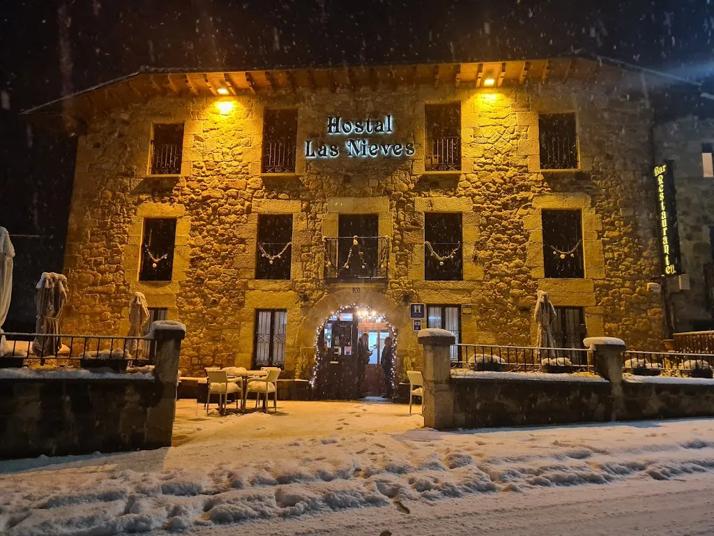 Hostal Las Nieves ristorante a Salduero