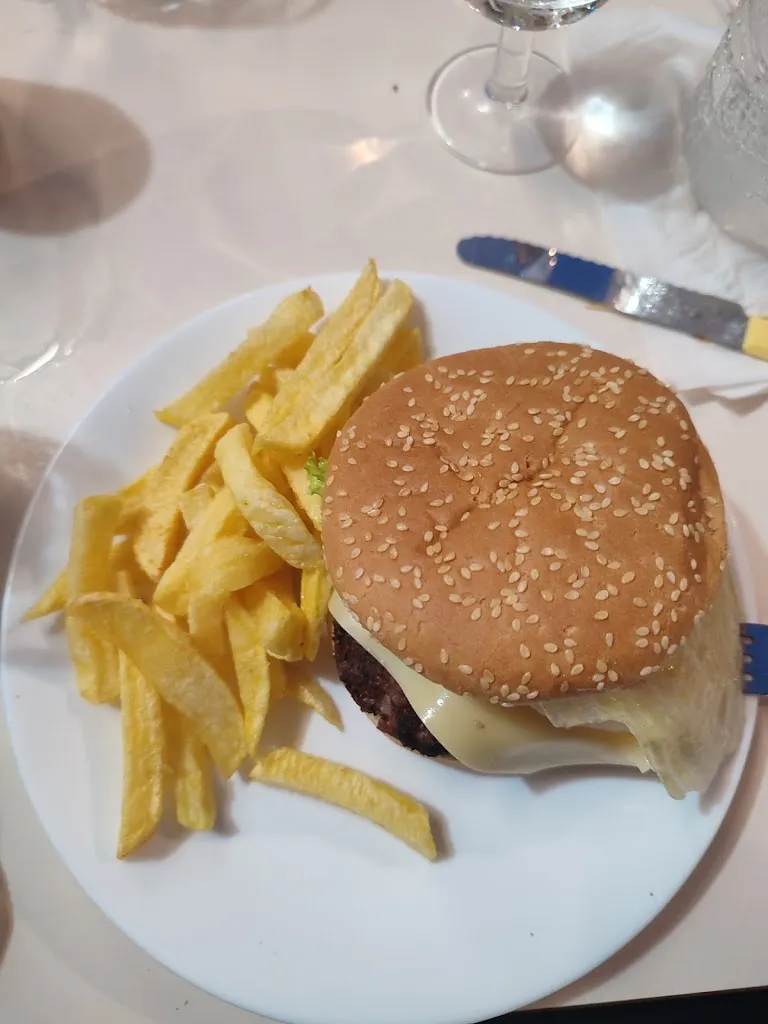 Paula Clar_Bar Málaga_Cuevas del Almanzora_review