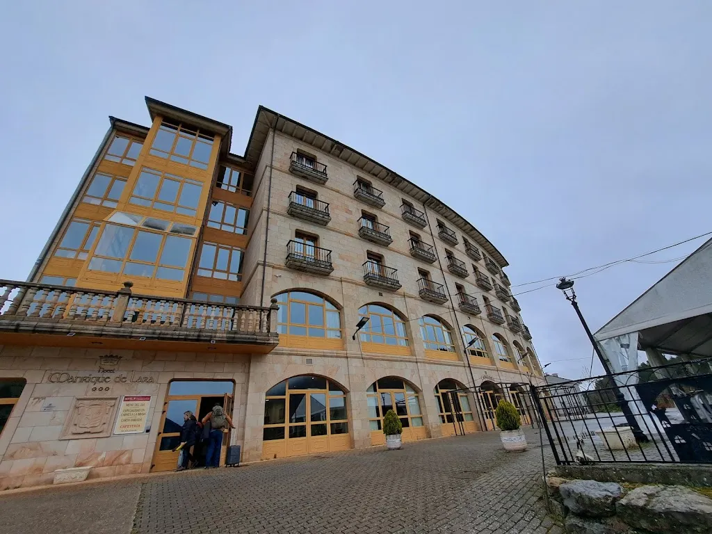 Hotel Restaurante Manrique de Lara_San Leonardo de Yagüe_slider_image_1