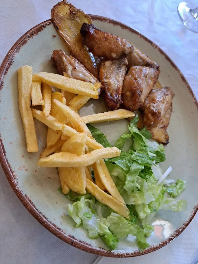 Pilar Restaurante_San Leonardo de Yagüe_slider_image_2