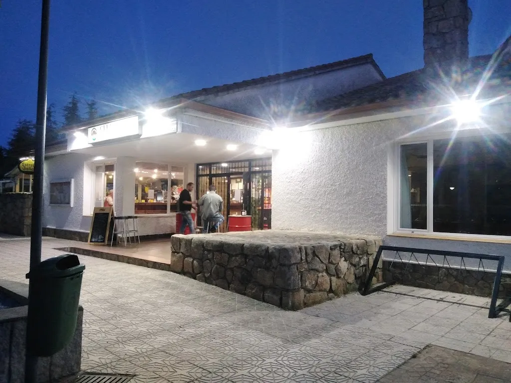 sleemy angie_Restaurante Los Fogones De Yadi_Valdenebro_recensione