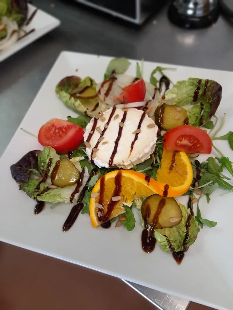 Restaurante Los Fogones De Yadi_Valdenebro_slider_image_1