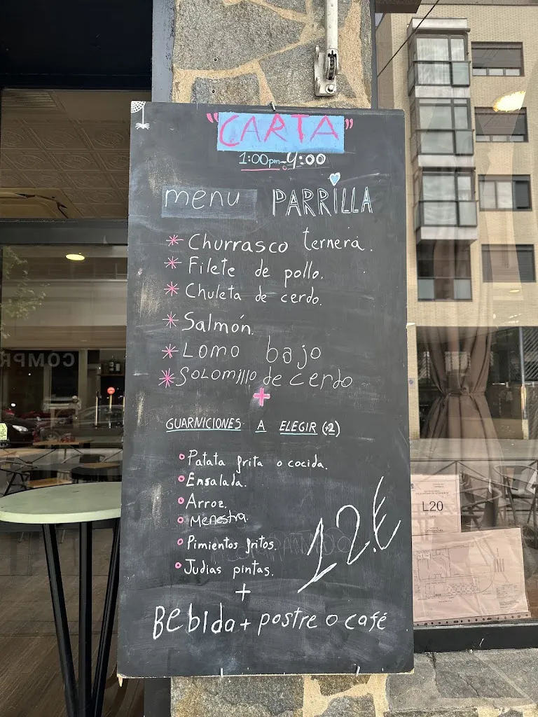 Menu_GEORGIE’S BAR & GRILL_Vadillo_image_3