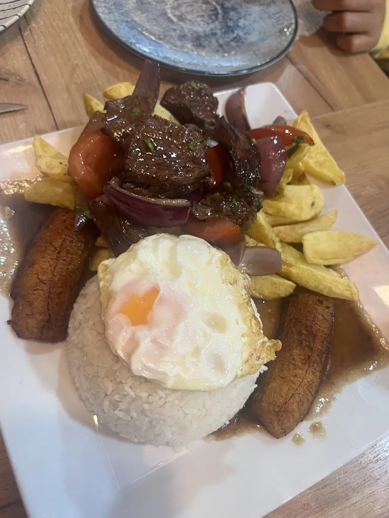 Che Padilla_La Bajada Street Food & GO - Oporto - Restaurante Peruano_Vadillo_review