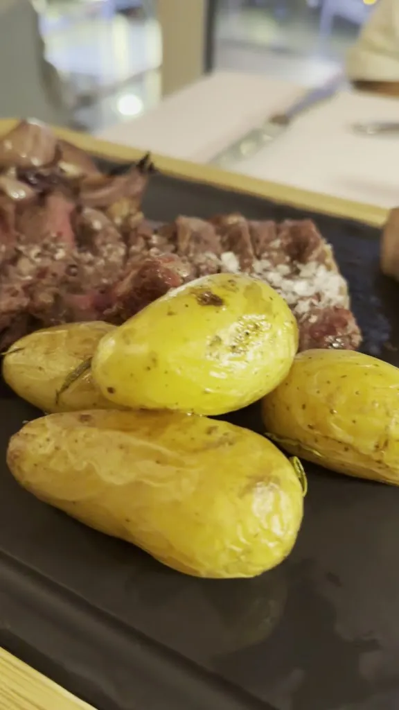 Hielo y Carbon_Yelo_slider_image_2