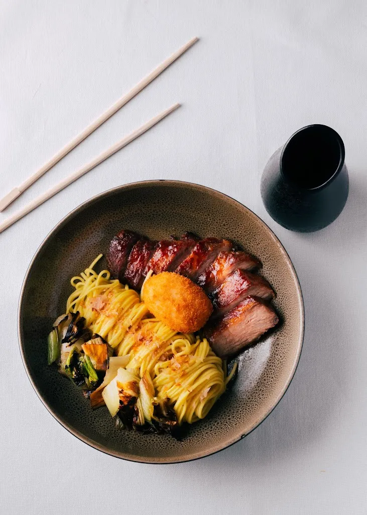 Hielo y Carbon_Yelo_slider_image_3