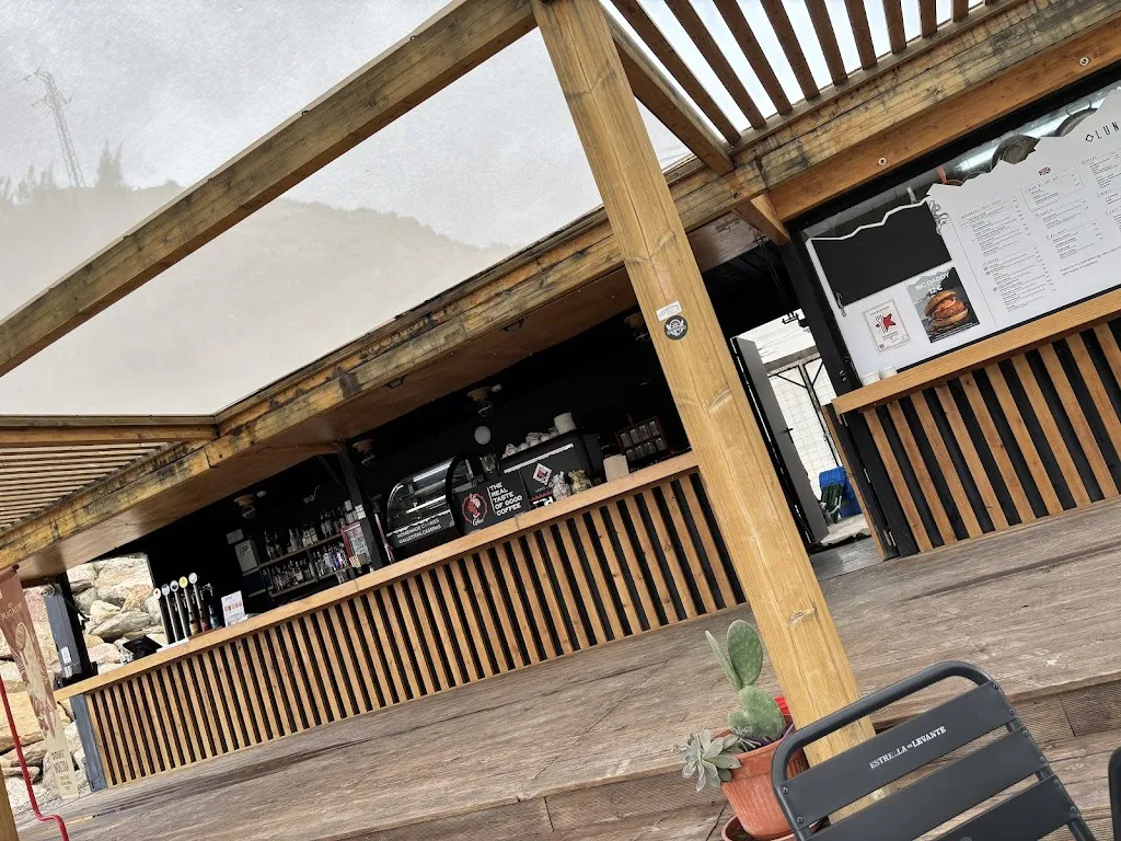 Filip Tušer_Chiringuito Lunar Cable Park_Cuevas del Almanzora_review