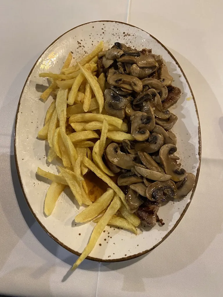 Linge Feng_O Manel_Viana de Duero_review