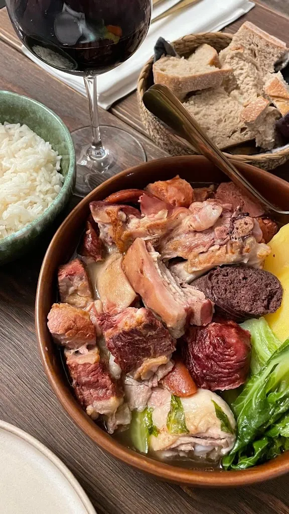 𝐀𝐦𝐚𝐥𝐢𝐚 𝐄𝐦 𝐕𝐢𝐚𝐧𝐚_Viana de Duero_slider_image_3